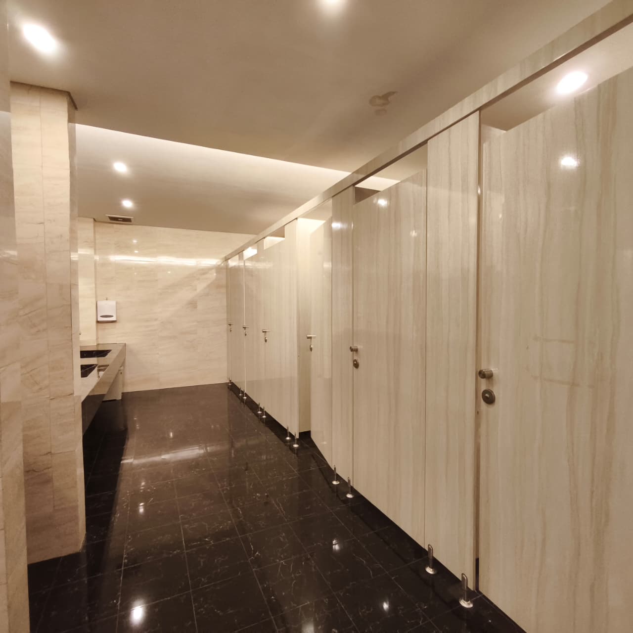 Toilet Convention Hall Kebonsari