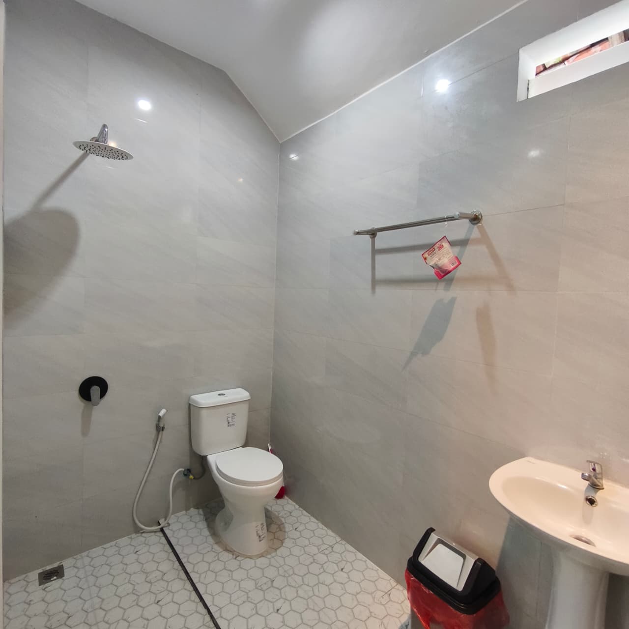 Kamar Mandi Standard Kebonsari