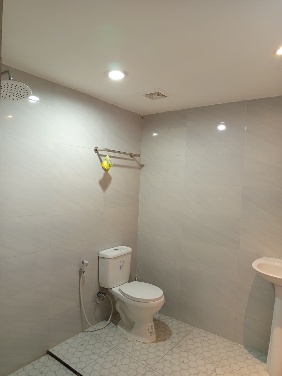 Kamar Mandi Superior Kebonsari